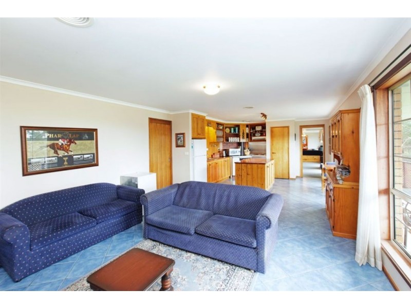 350 Hoveys Road, Napoleons VIC 3352