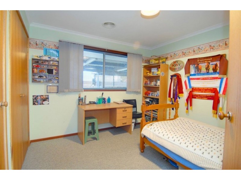 350 Hoveys Road, Napoleons VIC 3352