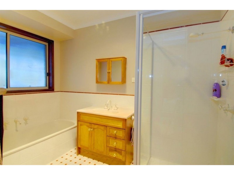 350 Hoveys Road, Napoleons VIC 3352