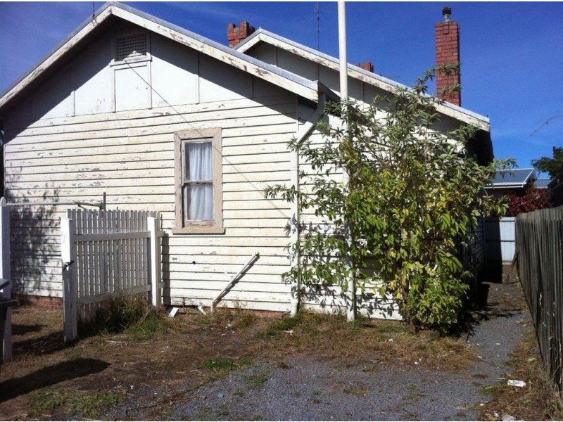 229 Dowling Street, Wendouree VIC 3355