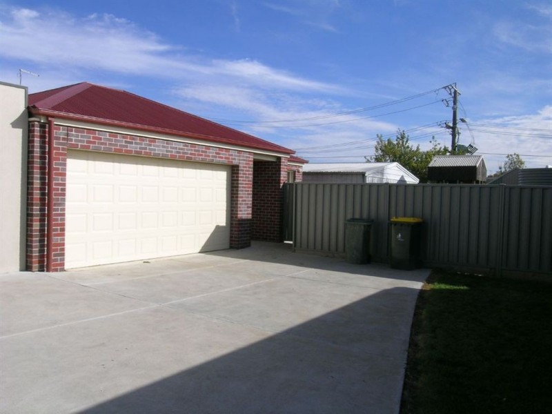 101 McNulty Drive, Wendouree VIC 3355