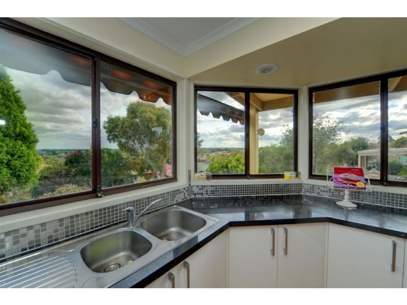 8 Talgarno Court, Ballarat VIC 3350