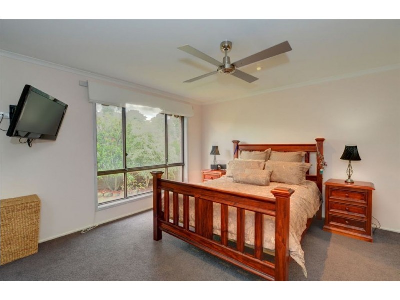 8 Talgarno Court, Ballarat VIC 3350