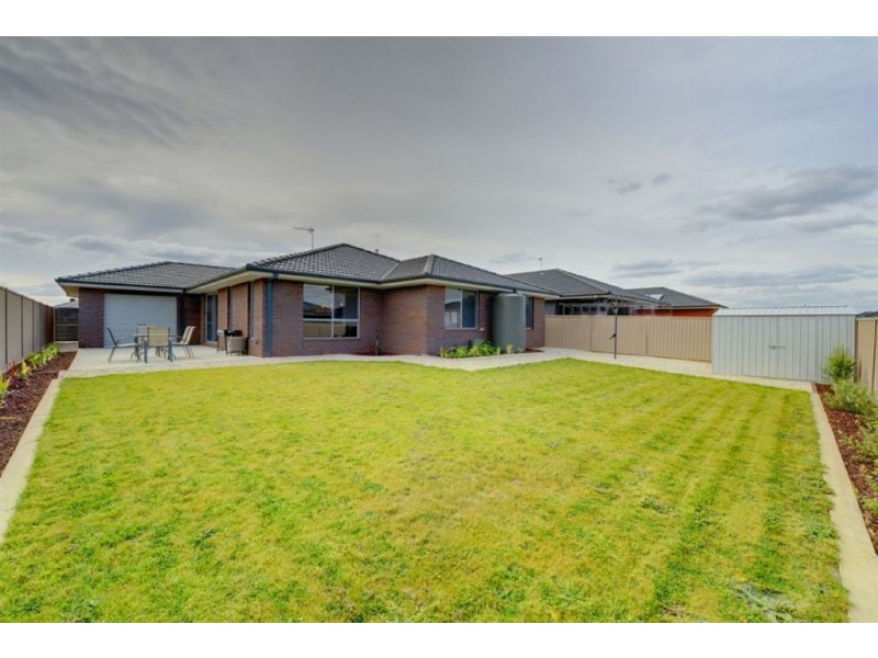 10 Lancaster Street, Alfredton VIC 3350