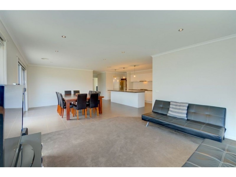 10 Lancaster Street, Alfredton VIC 3350