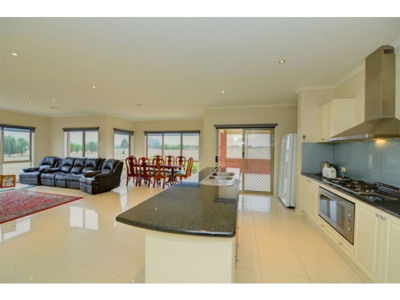 122 Cummins Road, Mount Rowan VIC 3352