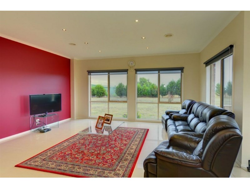 122 Cummins Road, Mount Rowan VIC 3352