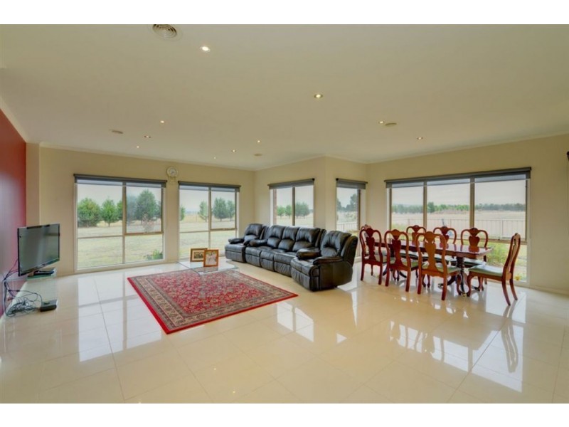 122 Cummins Road, Mount Rowan VIC 3352