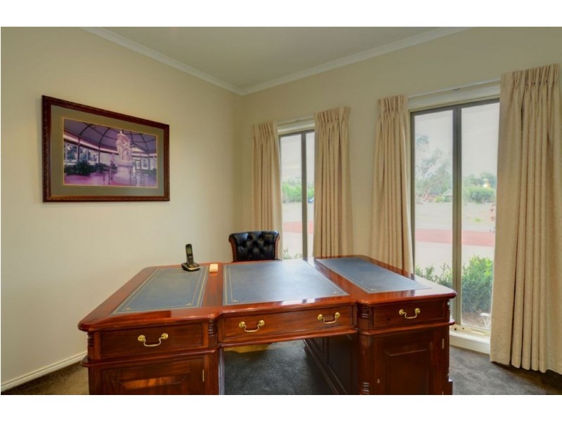 122 Cummins Road, Mount Rowan VIC 3352