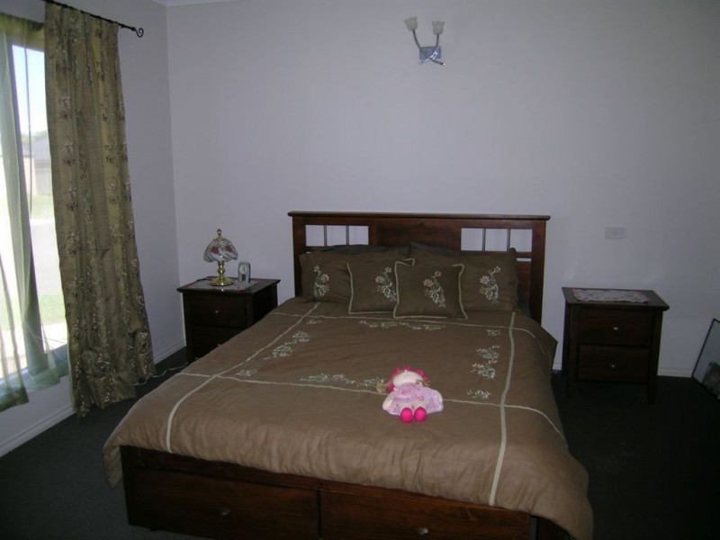 20 Normlyttle Parade, Miners Rest VIC 3352