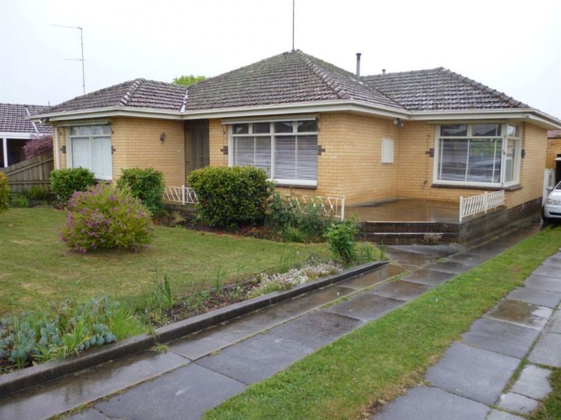 14 Elizabeth Street, Wendouree VIC 3355