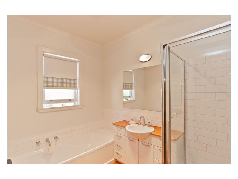 12 Crocker Street, Lake Wendouree VIC 3350