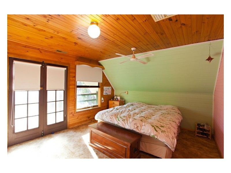 40 Andrew Drive, Haddon VIC 3351