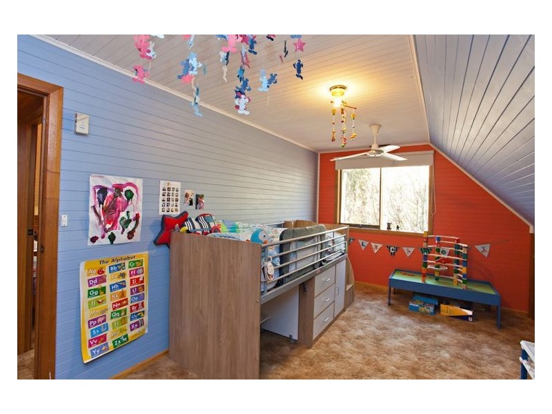 40 Andrew Drive, Haddon VIC 3351