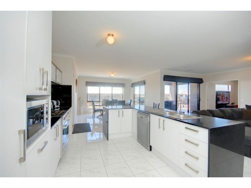 4 Maxwell Street, Cardigan Village VIC 3352