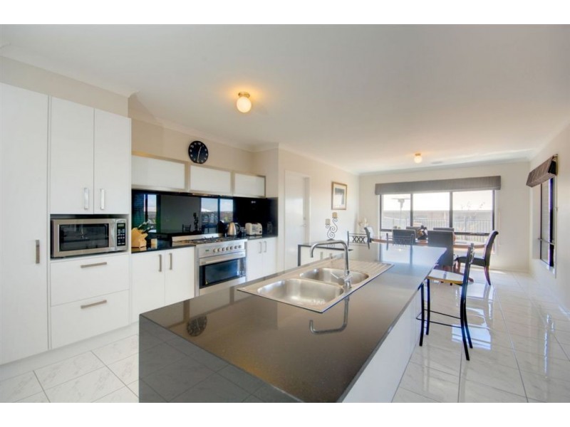 4 Maxwell Street, Cardigan Village VIC 3352