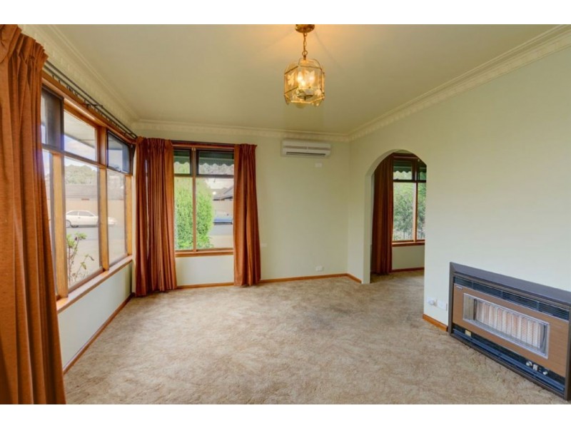 50 Grandview Grove, Wendouree VIC 3355