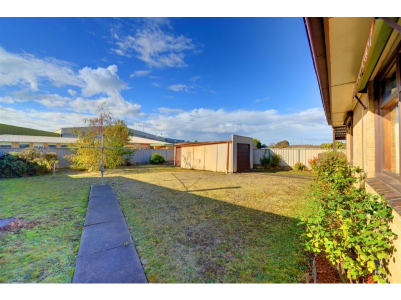 50 Grandview Grove, Wendouree VIC 3355