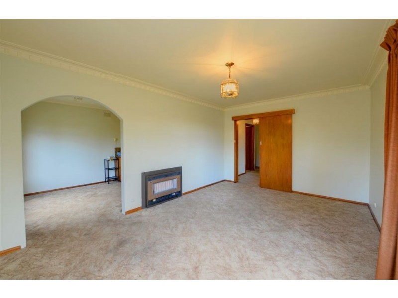 50 Grandview Grove, Wendouree VIC 3355