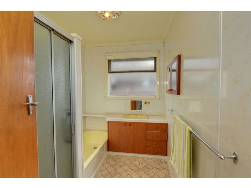 50 Grandview Grove, Wendouree VIC 3355