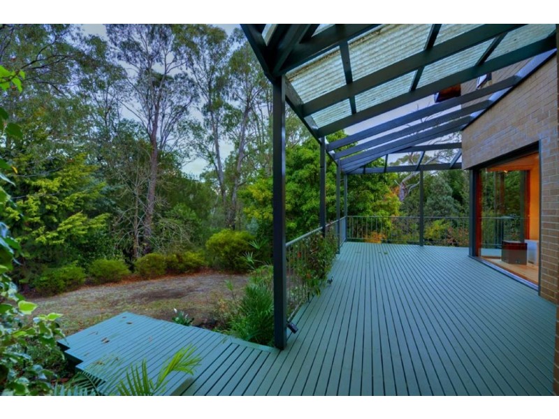 127 Moss Avenue, Mount Helen VIC 3350