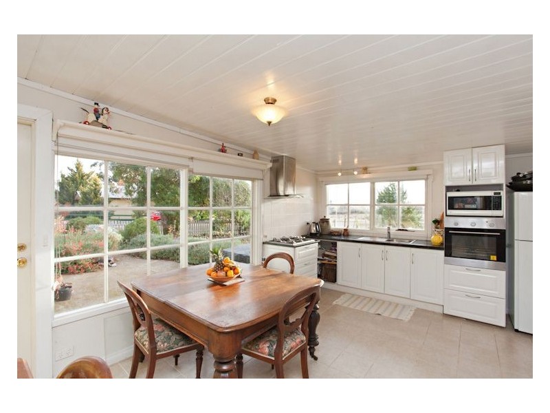 54 Carmody Drive, Creswick VIC 3363