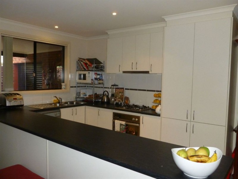 6 Hanwood Close, Delacombe VIC 3356