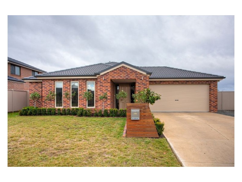 2 Rundell Place, Alfredton VIC 3350