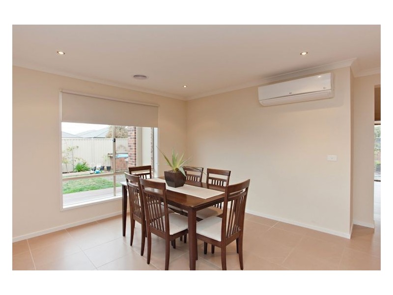 2 Rundell Place, Alfredton VIC 3350