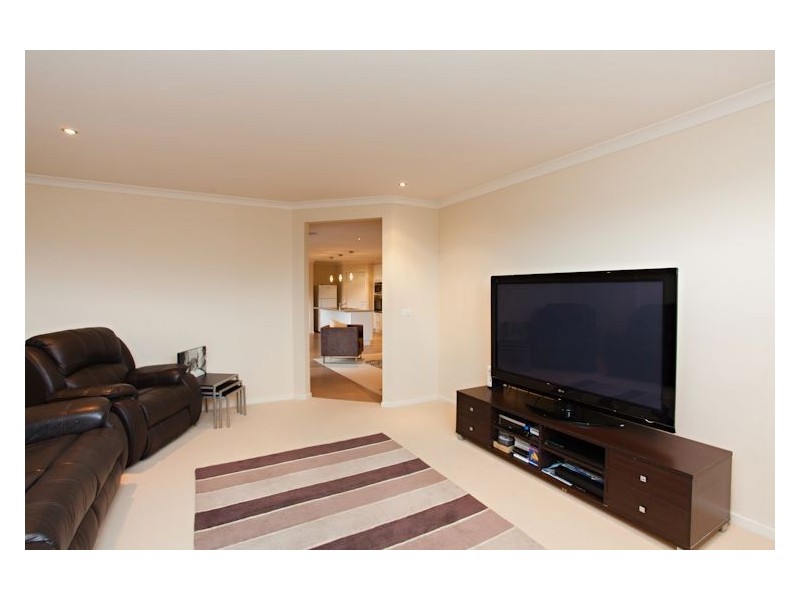 2 Rundell Place, Alfredton VIC 3350