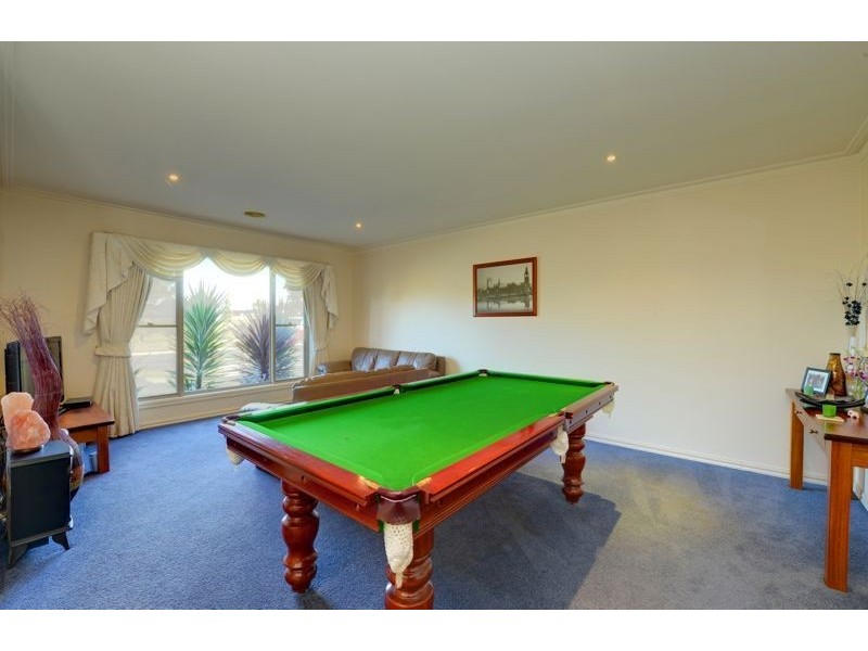 11 Whitely Crescent, Alfredton VIC 3350