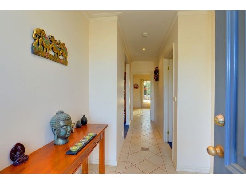 11 Whitely Crescent, Alfredton VIC 3350