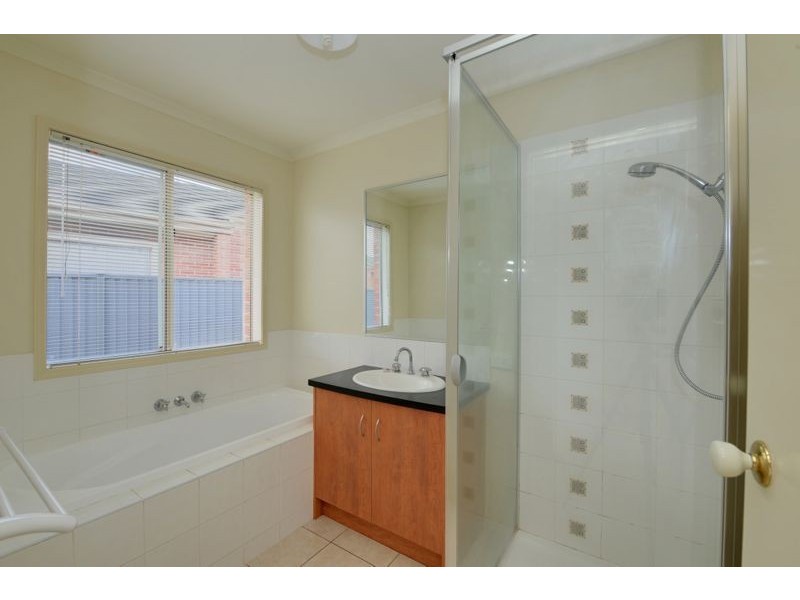 5 Leicester Court, Alfredton VIC 3350