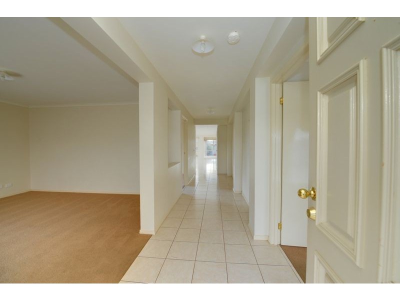 5 Leicester Court, Alfredton VIC 3350