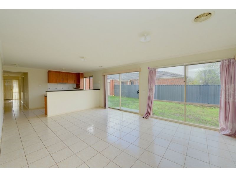 5 Leicester Court, Alfredton VIC 3350