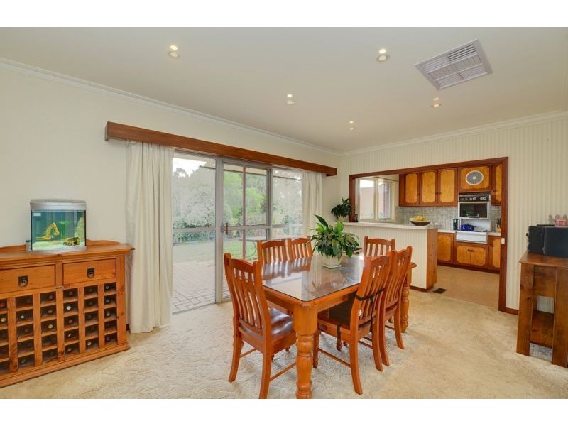 19 Club Crescent, Invermay Park VIC 3350