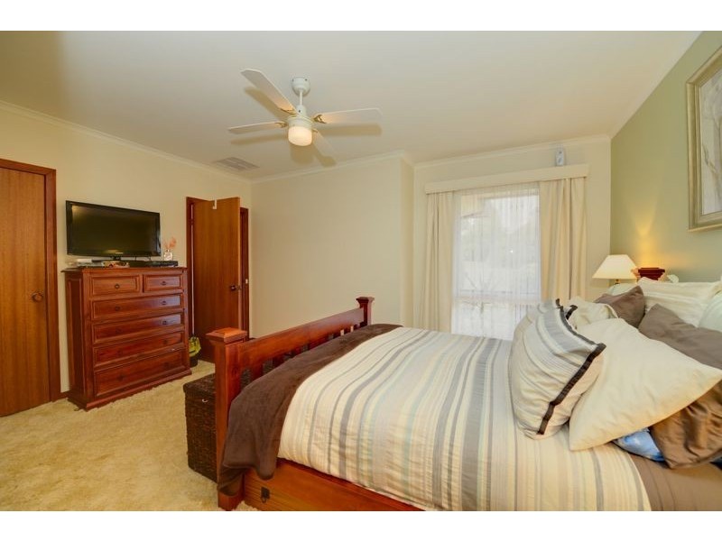 19 Club Crescent, Invermay Park VIC 3350