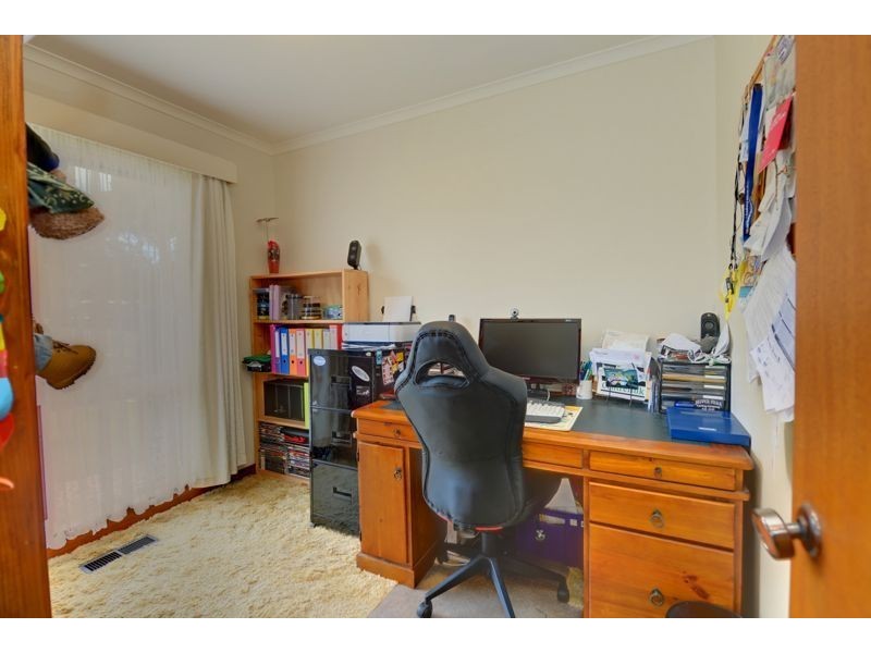 19 Club Crescent, Invermay Park VIC 3350