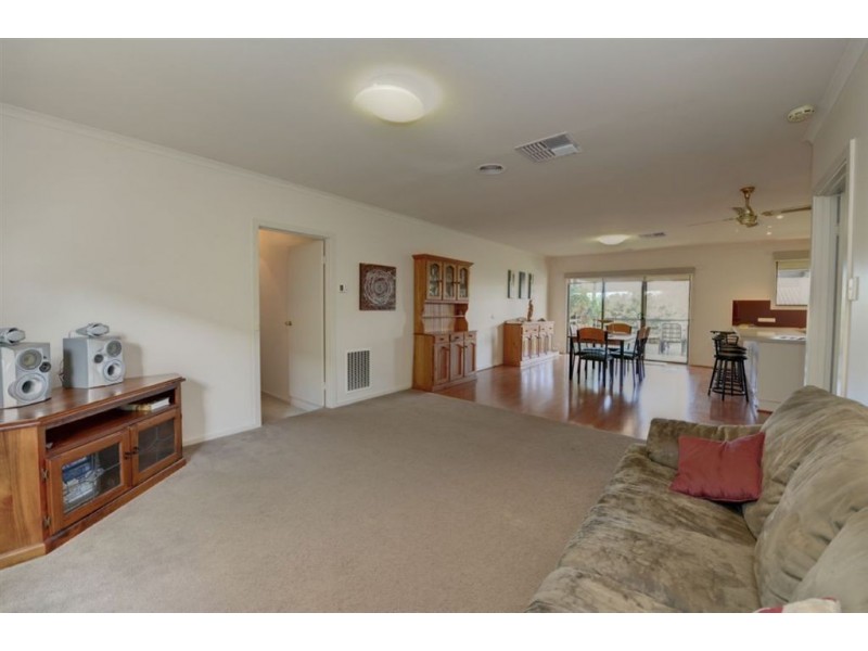 6 Lemeula Court, Invermay Park VIC 3350