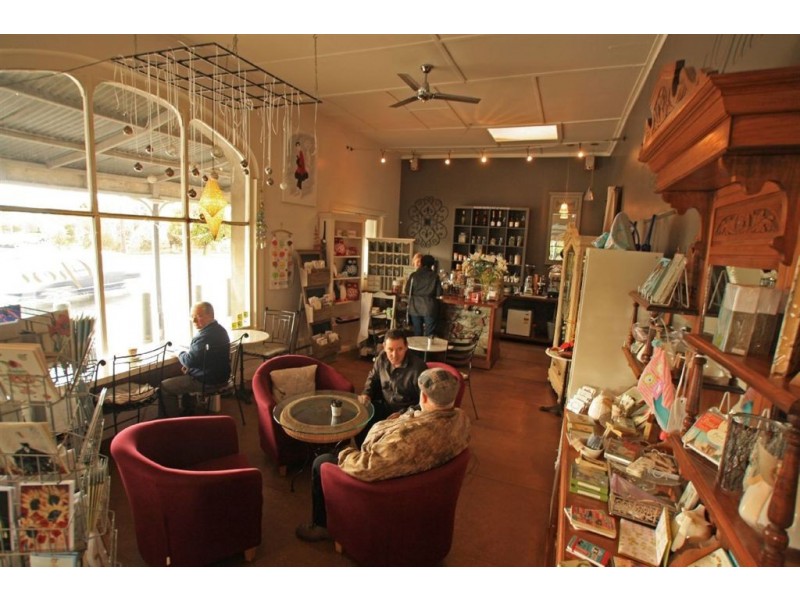 The Potted Pair Cafe, Lake Wendouree VIC 3350