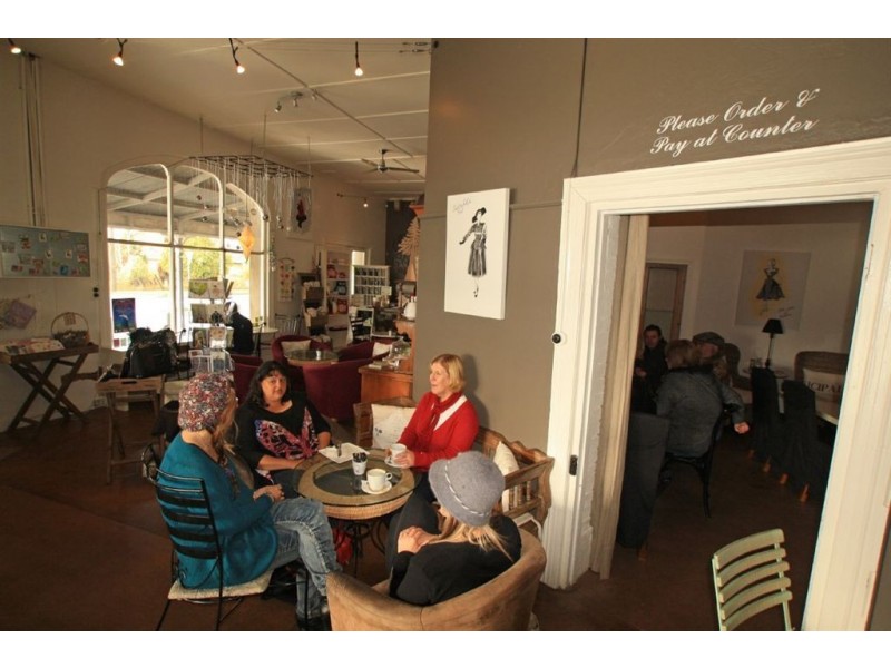 The Potted Pair Cafe, Lake Wendouree VIC 3350