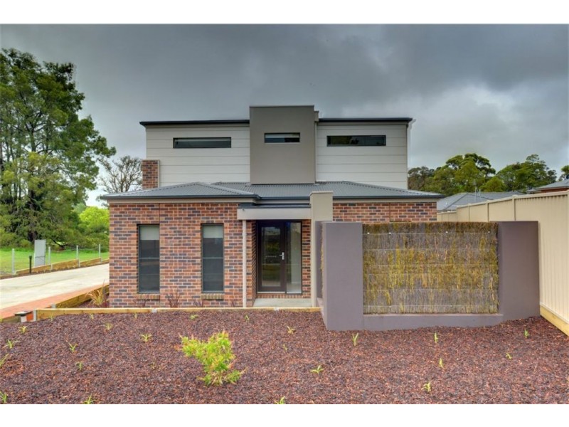 1/119 Yarana Drive, Mount Helen VIC 3350