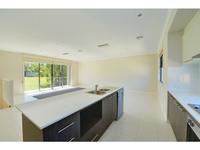 1/119 Yarana Drive, Mount Helen VIC 3350