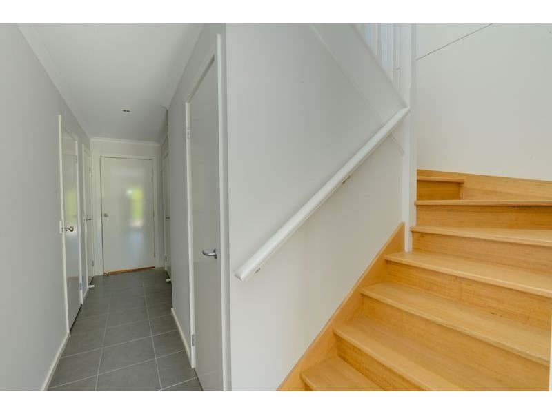 2/119 Yarana Drive, Mount Helen VIC 3350