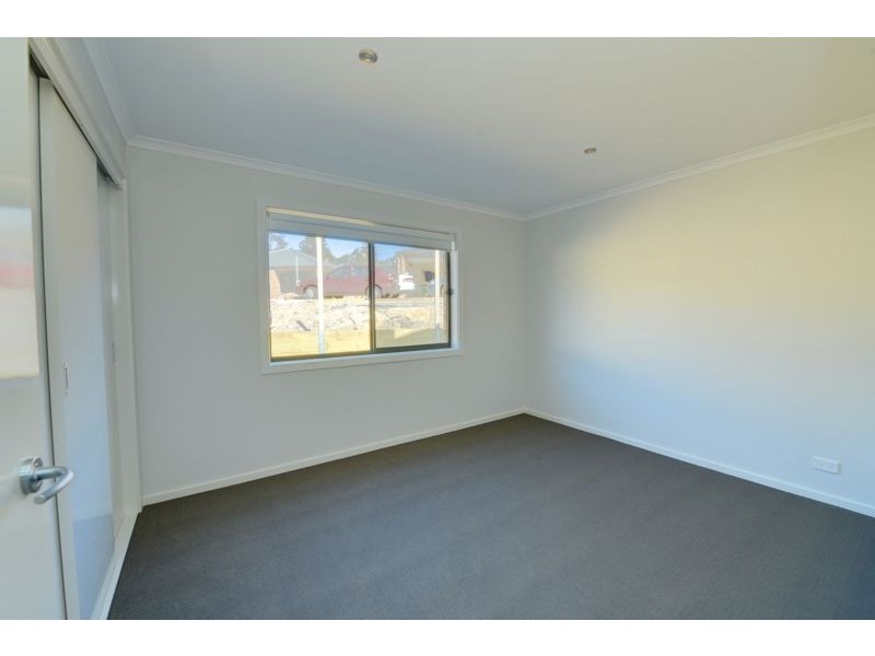 2/119 Yarana Drive, Mount Helen VIC 3350