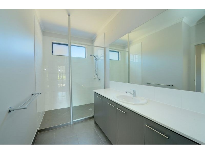 2/119 Yarana Drive, Mount Helen VIC 3350