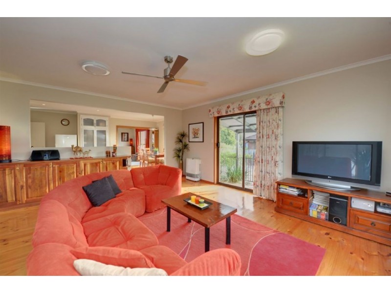 11 Woolway Court, Delacombe VIC 3356