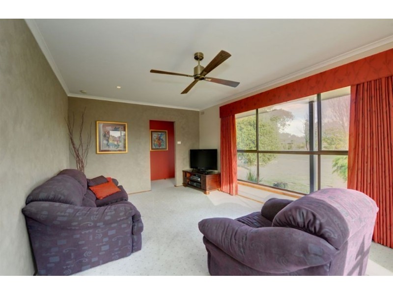 11 Woolway Court, Delacombe VIC 3356