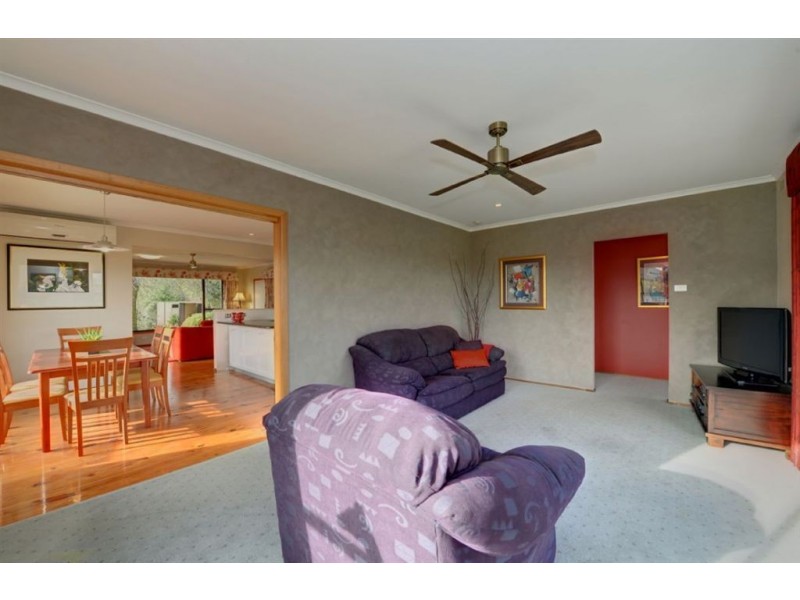 11 Woolway Court, Delacombe VIC 3356