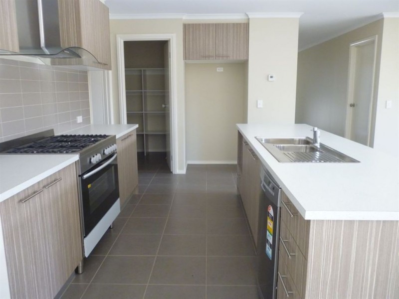 69B Dyson Drive, Alfredton VIC 3350